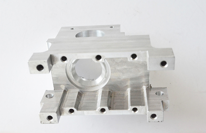 精密零件加工精度變差是什么原因？