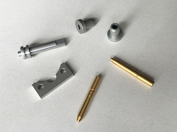 通訊連接器精密零件